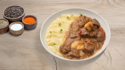 Slika DOMAĆI SVINJSKI GULAŠ