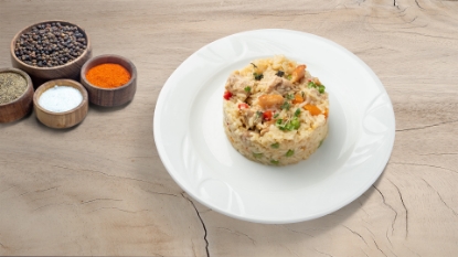 Slika PILAV SA PILEĆIM MESOM