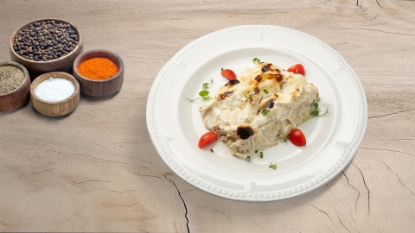 Slika PILETINA SA MLINCIMA